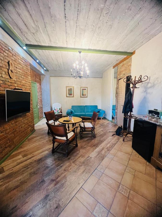 T2&T3 Apartments Levanto Tbilisi Exterior photo